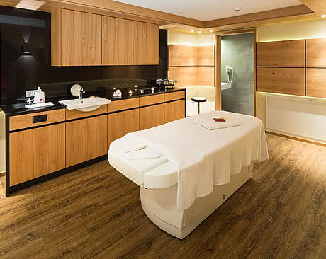 Raum für Massagen im Hotel Solaria Ischgl