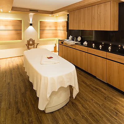 Raum für Massagen im Hotel Solaria Ischgl